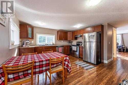 6464 Giscome Road, Prince George, BC - Indoor Photo Showing Kitchen