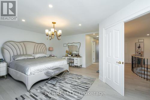 2A Chiltern Hill, Richmond Hill, ON - Indoor Photo Showing Bedroom
