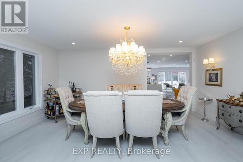 2A Chiltern Hill, Richmond Hill, ON - Indoor Photo Showing Dining Room