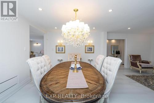 2A Chiltern Hill, Richmond Hill, ON - Indoor Photo Showing Dining Room