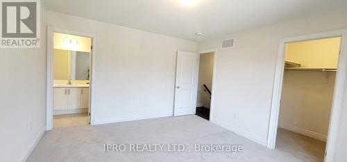167 Trail Boulevard, Springwater, ON - Indoor Photo Showing Other Room