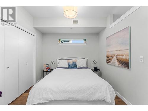 722 Valley Road Unit# 220, Kelowna, BC - Indoor Photo Showing Bedroom
