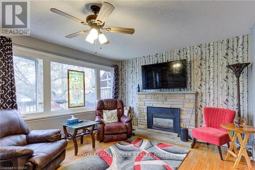 460 Domville St, Wellington North, ON - Indoor Photo Showing Living Room With Fireplace