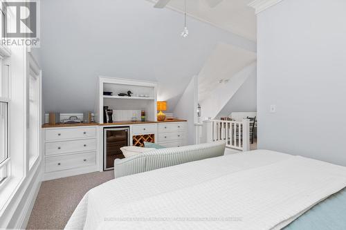5 - 1019 Bluff Road, Muskoka Lakes, ON - Indoor Photo Showing Bedroom