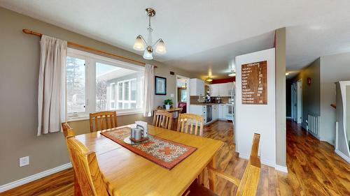 1900 Caldwell Road, Cranbrook, BC - Indoor Photo Showing Dining Room
