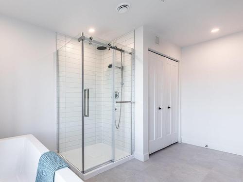 Salle de bains - 204-200 Rue St-Paul, Saint-Jean-Sur-Richelieu, QC - Indoor Photo Showing Bathroom