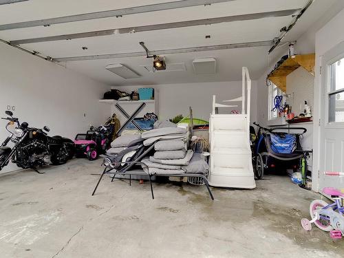 Garage - 1315 Rue Balmoral, Longueuil (Saint-Hubert), QC - Indoor Photo Showing Garage