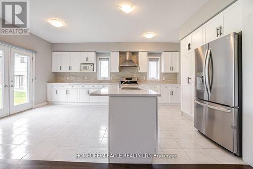 28 Everton Drive, Guelph, ON - Indoor Photo Showing Kitchen