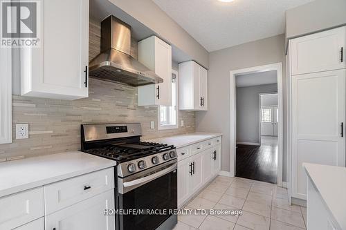 28 Everton Dr, Guelph, ON - Indoor Photo Showing Kitchen
