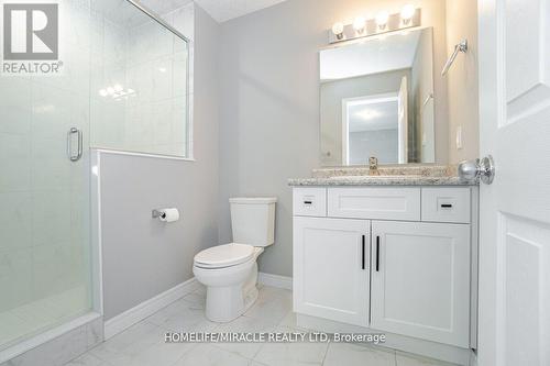 28 Everton Drive, Guelph, ON - Indoor Photo Showing Bathroom