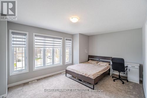 28 Everton Drive, Guelph, ON - Indoor Photo Showing Bedroom