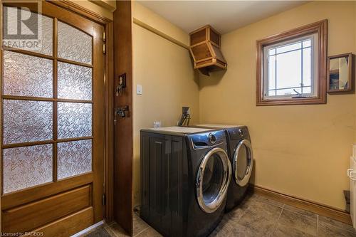 910 26Th Street E, Owen Sound, ON - Indoor Photo Showing Laundry Room