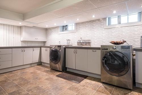3 Ravenscliffe Avenue, Hamilton, ON - Indoor Photo Showing Laundry Room