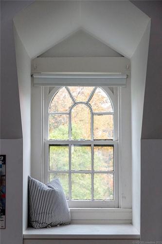 3 Ravenscliffe Avenue, Hamilton, ON - Indoor Photo Showing Other Room