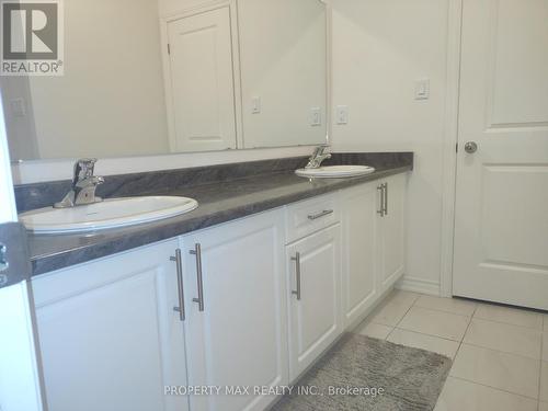 1259 Plymouth Drive, Oshawa, ON - Indoor Photo Showing Bathroom