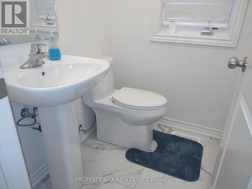 1259 Plymouth Drive, Oshawa, ON - Indoor Photo Showing Bathroom