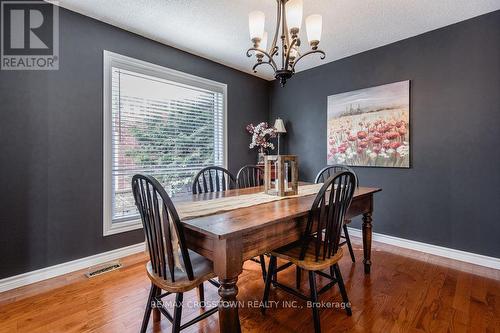11 Victoria St E, Innisfil, ON - Indoor Photo Showing Dining Room