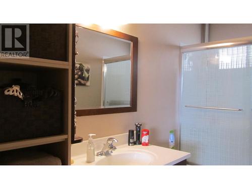 6433 Lynx Road, Forest Grove, BC - Indoor Photo Showing Bathroom