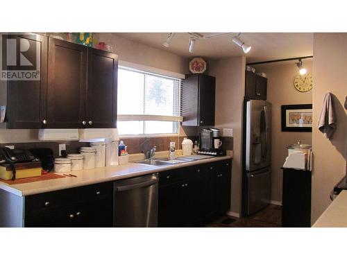 6433 Lynx Road, Forest Grove, BC - Indoor Photo Showing Kitchen With Double Sink