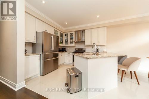 5 Lowther Ave, Richmond Hill, ON - Indoor Photo Showing Kitchen