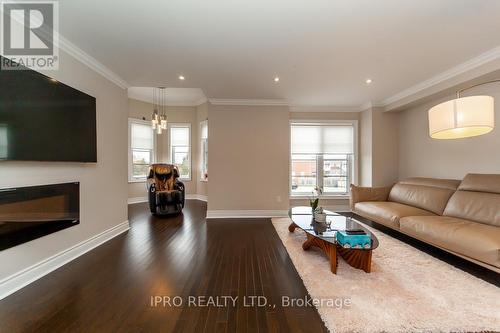 5 Lowther Ave, Richmond Hill, ON - Indoor Photo Showing Living Room With Fireplace
