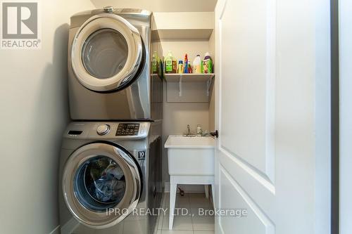 5 Lowther Ave, Richmond Hill, ON - Indoor Photo Showing Laundry Room