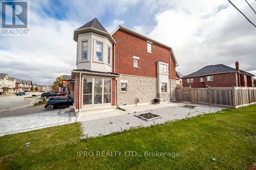 5 Lowther Ave, Richmond Hill, ON - Outdoor