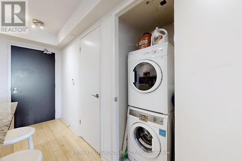 #2508 -5 Valhalla Inn Rd, Toronto, ON - Indoor Photo Showing Laundry Room