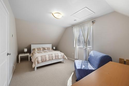 16117 Highway 3A, Crawford Bay, BC - Indoor Photo Showing Bedroom