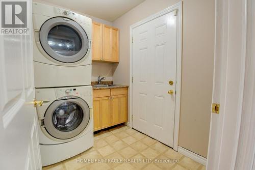 113 Meadowview Blvd, Clarington, ON - Indoor Photo Showing Laundry Room