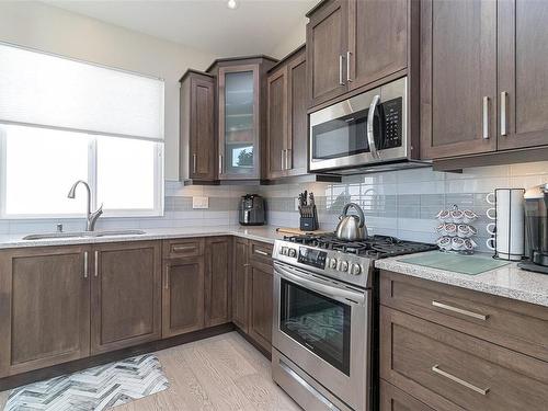 521 Elevation Pointe Terr, Colwood, BC - Indoor Photo Showing Kitchen With Double Sink With Upgraded Kitchen