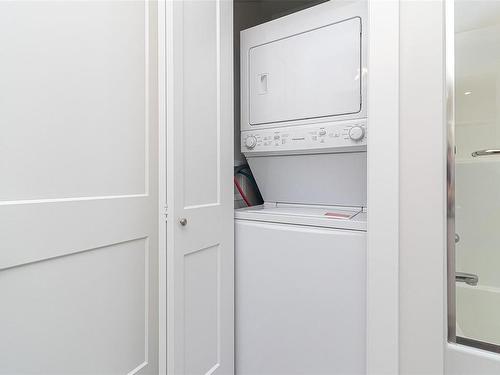 521 Elevation Pointe Terr, Colwood, BC - Indoor Photo Showing Laundry Room
