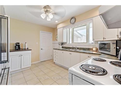 1153 Ridge Rd, Hamilton, ON - Indoor Photo Showing Kitchen With Double Sink
