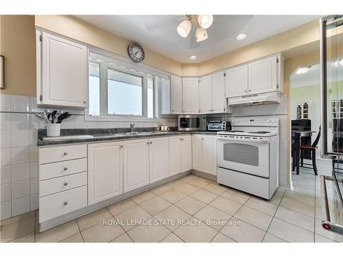 1153 Ridge Rd, Hamilton, ON - Indoor Photo Showing Kitchen With Double Sink