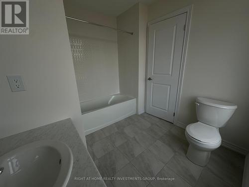 8 Zaba Road, Barrie, ON - Indoor Photo Showing Bathroom
