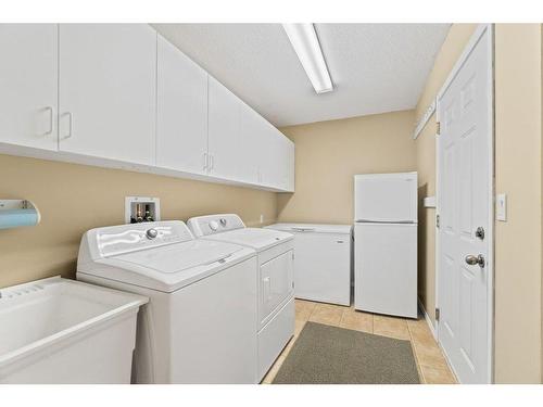 1950 13 Street, Salmon Arm, BC - Indoor Photo Showing Laundry Room