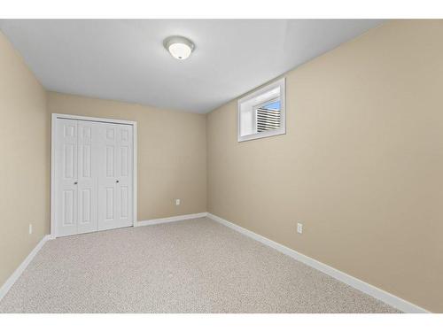 1950 13 Street, Salmon Arm, BC - Indoor Photo Showing Other Room