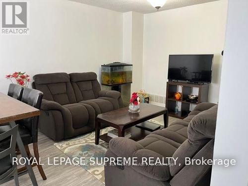 #Upper -1 Graymar Rd, Brampton, ON - Indoor Photo Showing Living Room