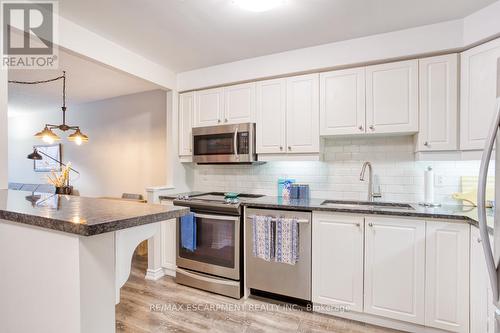 #307 -5 Ogilvie St, Hamilton, ON - Indoor Photo Showing Kitchen With Upgraded Kitchen