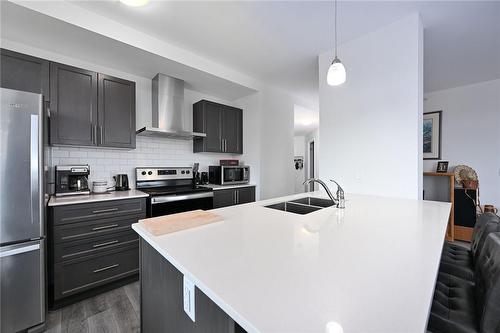 1 Redfern Avenue|Unit #221, Hamilton, ON - Indoor Photo Showing Kitchen With Double Sink With Upgraded Kitchen
