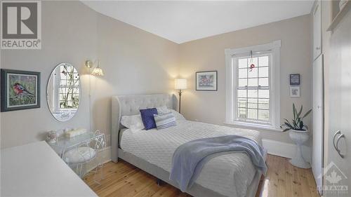 5th bedroom - 233 Catherine Street, Pembroke, ON - Indoor Photo Showing Bedroom