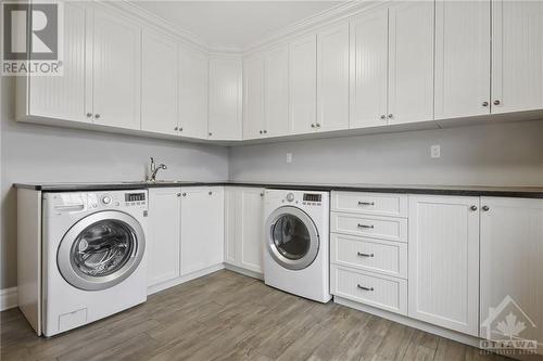 7241 Franktown Road, Richmond, ON - Indoor Photo Showing Laundry Room