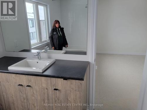 180 Lumens Pl, Ottawa, ON - Indoor Photo Showing Bathroom