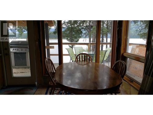 5268 Machete Lake Road, Bridge Lake, BC - Indoor Photo Showing Dining Room