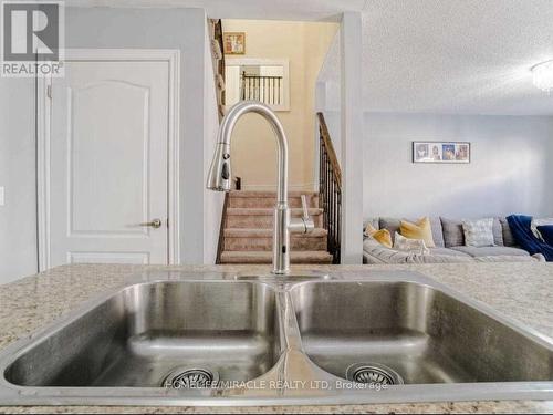 788 Cook Cres, Shelburne, ON - Indoor Photo Showing Kitchen With Double Sink
