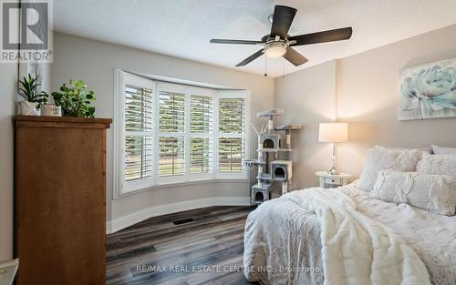 19 Kingsland Ave, Mulmur, ON - Indoor Photo Showing Bedroom