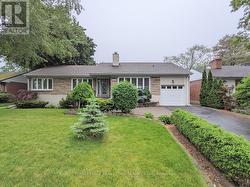 1602 LINCOLNSHIRE BOULEVARD  Mississauga, ON L5E 2S7