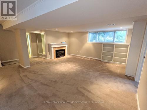 1602 Lincolnshire Boulevard, Mississauga, ON - Indoor With Fireplace