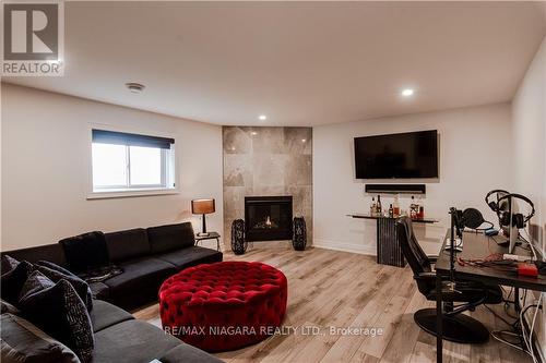 177 Julia Dr, Welland, ON - Indoor With Fireplace