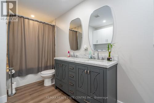 39 Dunsdon Street, Brantford, ON - Indoor Photo Showing Bathroom